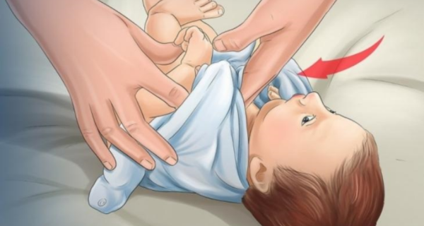 How to put a Bodysuit on a baby? 8 how to put a bodysuit on a baby