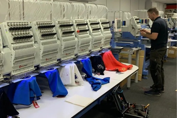 As a beginner, you should choose the easy-to-use machine