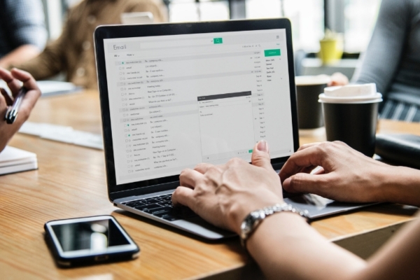 5 secrets about the children's clothing manufacturing industry in the US 7 Hundreds of emails are waiting for you to reply