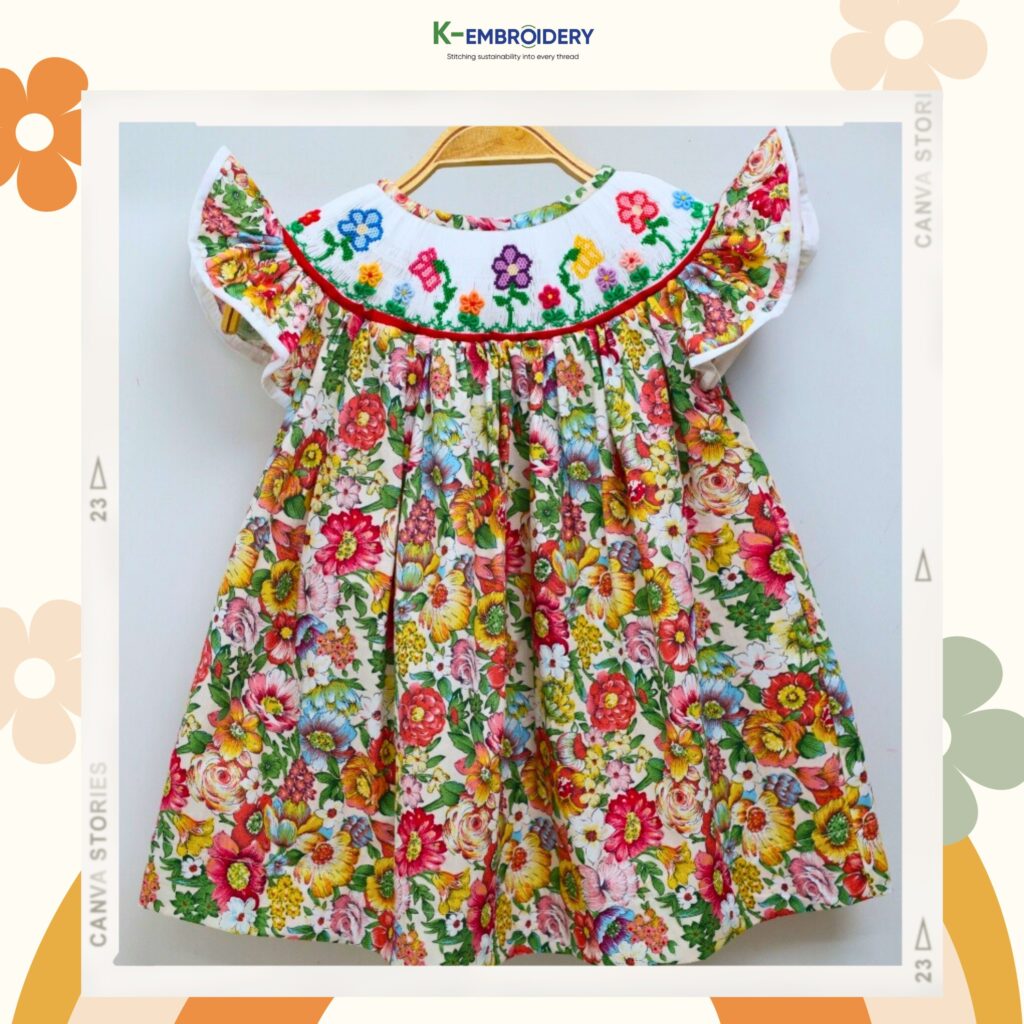 Smocked dress with colorful flower motifs - SG 195