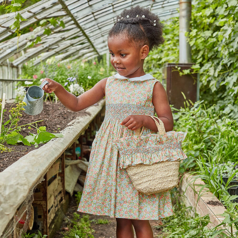 What Body Shape Do Smock Dresses Suit? Custom Name Smocked Dress For You 4 Bags and smocked dress for girls