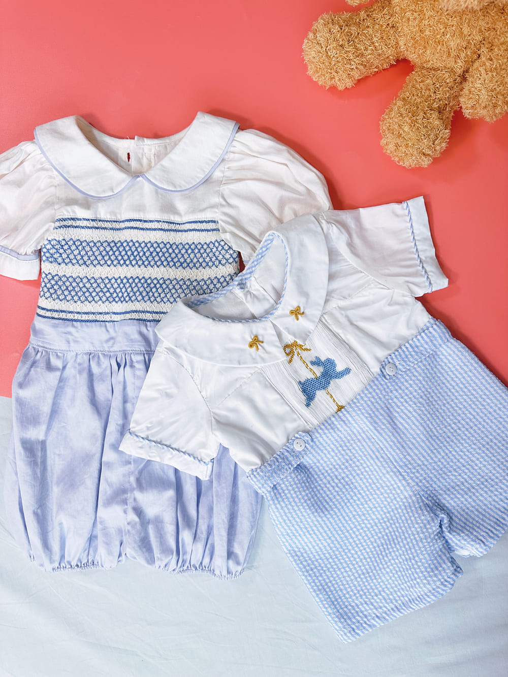 Geometric smocked boy rompers shortsleeves