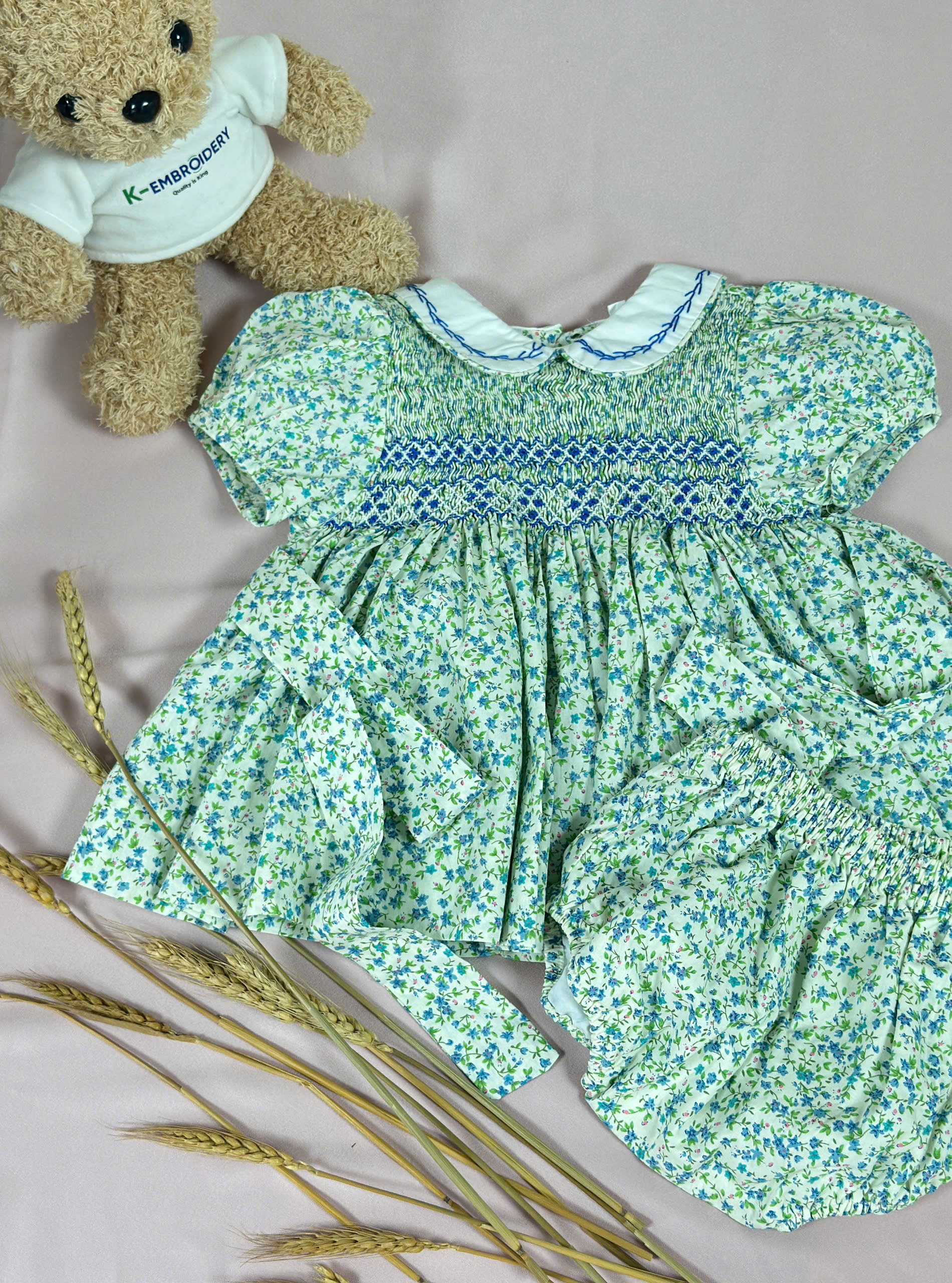 Green flower Pattern smocked princess dress